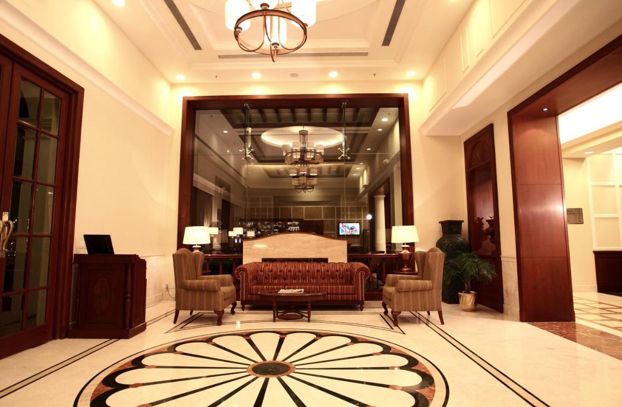 Hotel DLF Club 3 Gurgaon Zewnętrze zdjęcie
