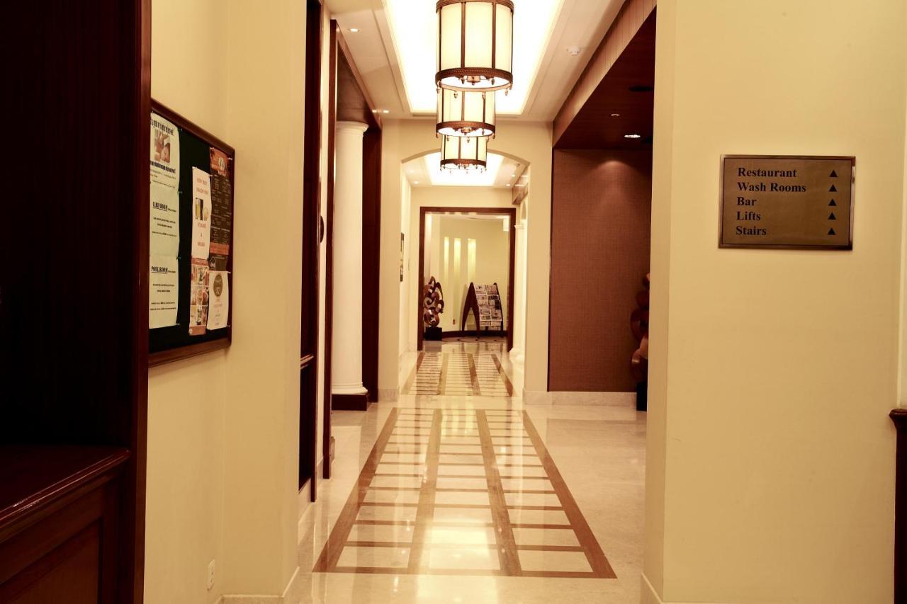 Hotel DLF Club 3 Gurgaon Zewnętrze zdjęcie