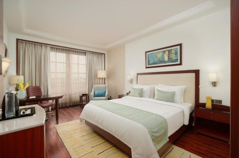 Hotel DLF Club 3 Gurgaon Zewnętrze zdjęcie