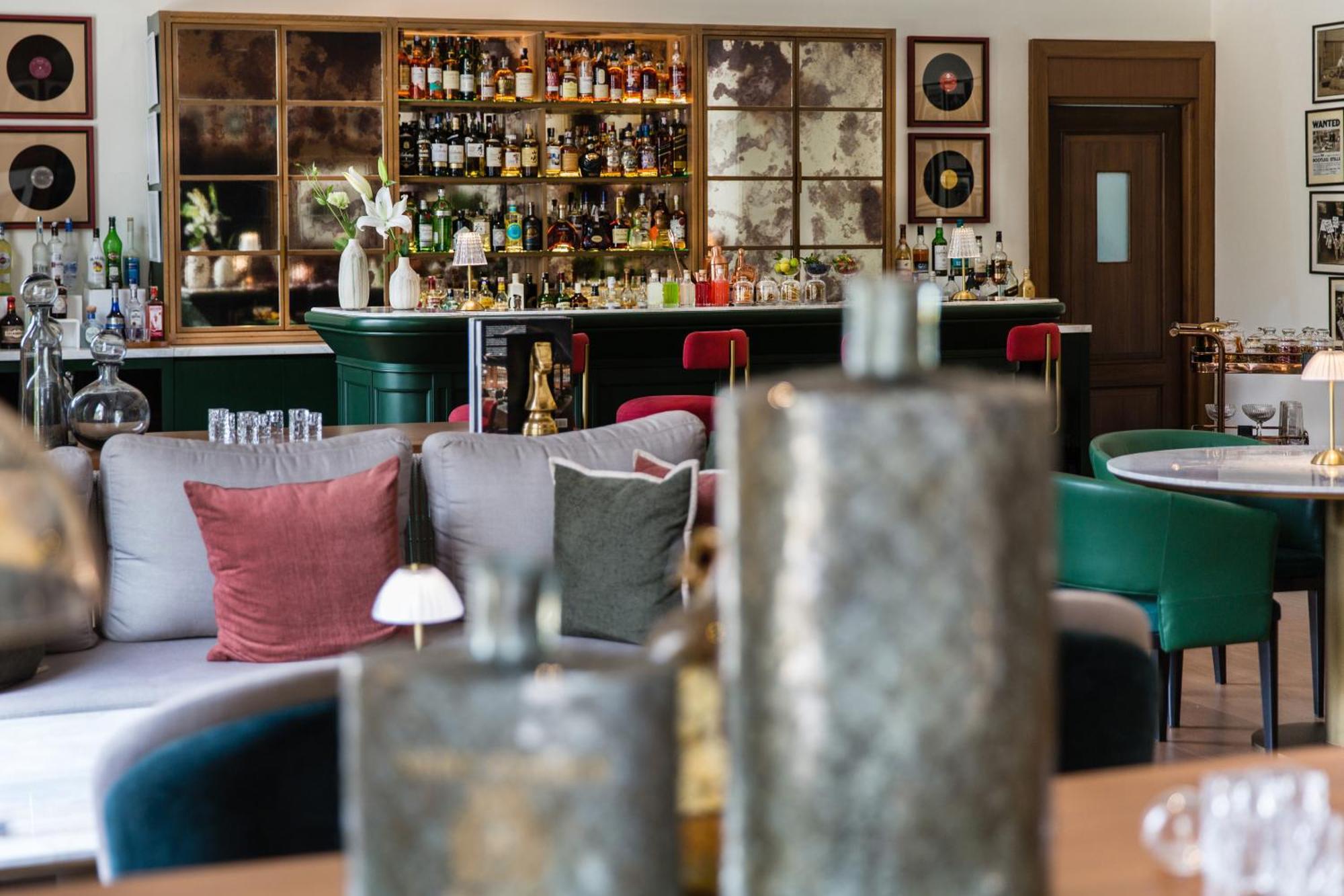Hotel DLF Club 3 Gurgaon Zewnętrze zdjęcie